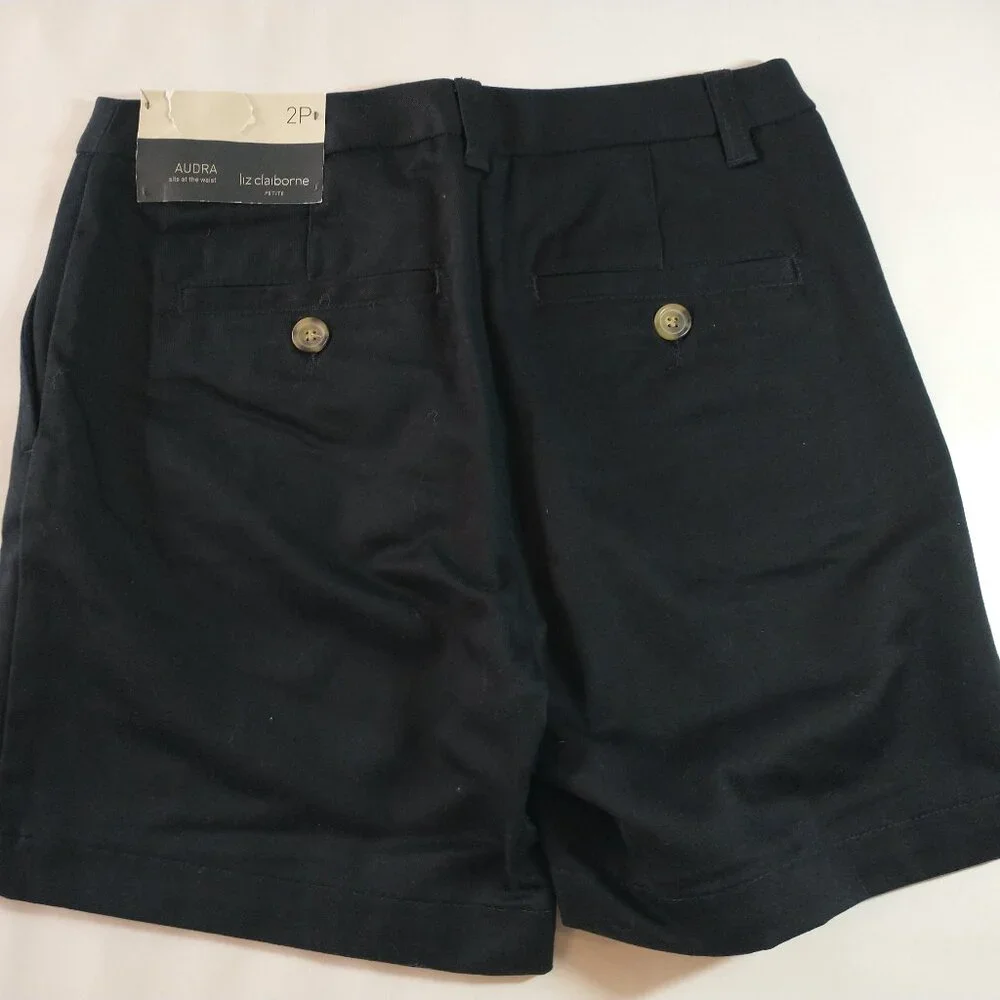 NWT Liz Claiborne Twill Shorts Size 2P